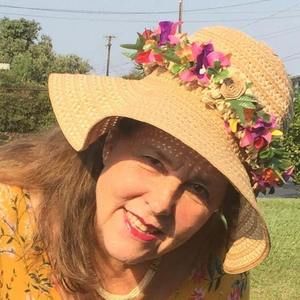 Meet your Posher, Deborah